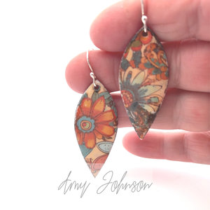 Rustique Fleur Enamel Earrings