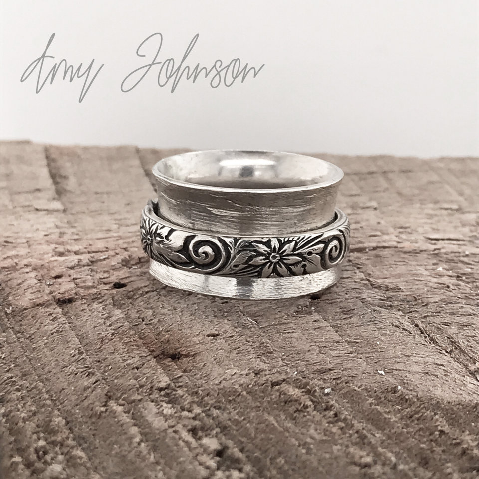 Floral Swirl Spinner Ring