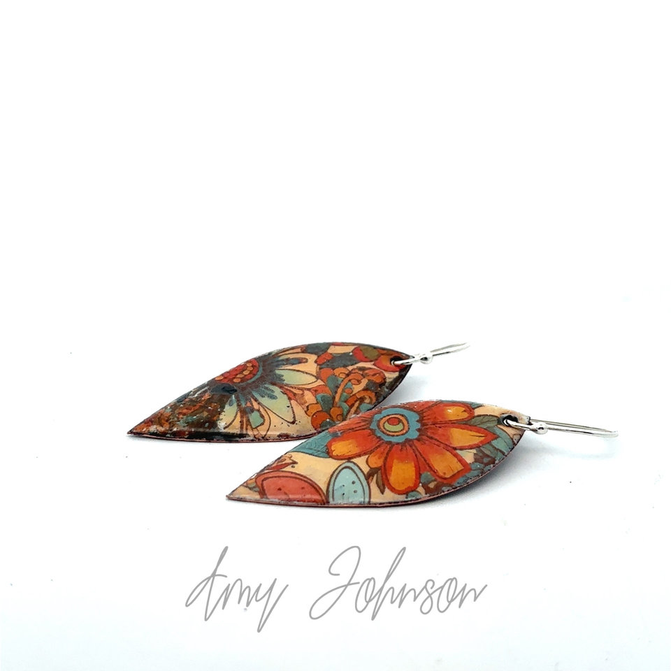 Rustique Fleur Enamel Earrings