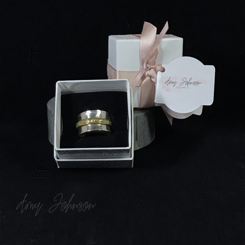Floral Swirl Spinner Ring